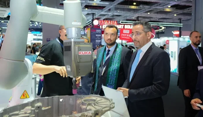 Industry Minister Secures Agreements at Shanghai Fair to Localize Aviation Industry