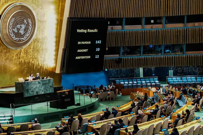 UN Overwhelmingly Backs Two-State Solution for Israel, Palestinians