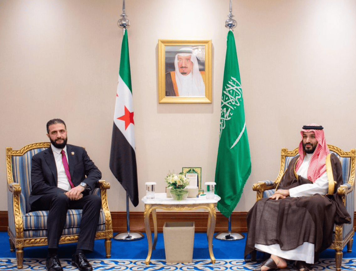 Saudi Crown Prince Hails GCC, Arab-Islamic Summits, Meets Regional Leaders