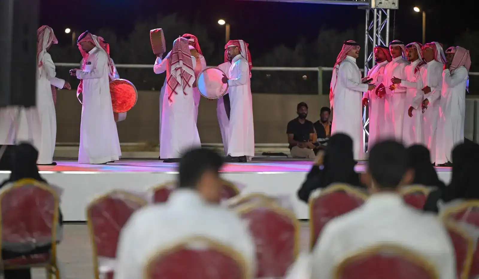 In collaboration with the Northern Borders Chamber of Commerce and several other government and private entities, the events also include international bazaars, a display of classic vehicles, as well as outstanding dining experiences.
