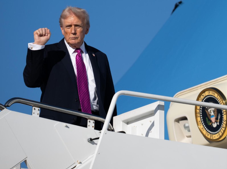 Trump Begins Asia Tour, Leaves Door Open for North Korea's Kim Summit