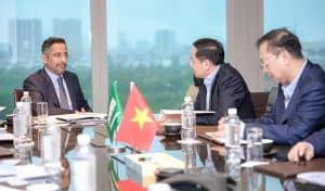 Industry Minister Explores Investment Prospects with Leading Vietnamese Companies
