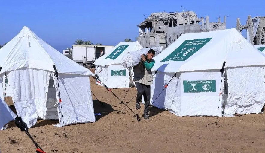 KSrelief Establishes Gaza Emergency Camp to Shelter Storm-Displaced Families