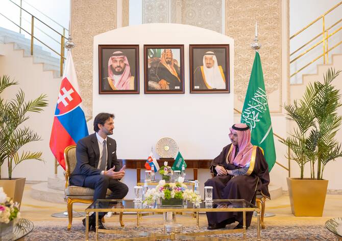 Saudi FM, Slovakian Defense Minister Sign Cooperation Agreement in Riyadh