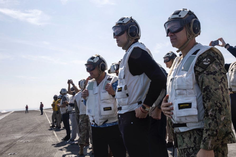 Trump Envoys Visit US Aircraft Carrier after Iran Talks