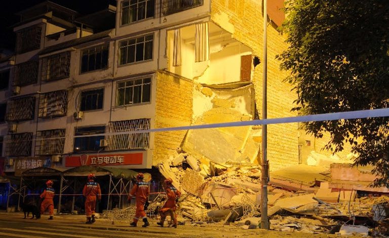 Earthquake in Southwest China Kills Two, Forces Thousands to Evacuate