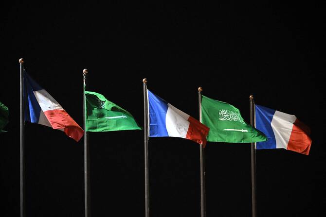 Saudi Crown Prince, French President Discuss Security, Bilateral Cooperation