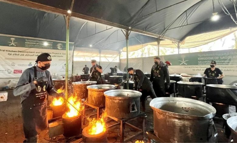 KSrelief Drives Saudi Arabia’s Gaza Relief Campaign with Hot Meals