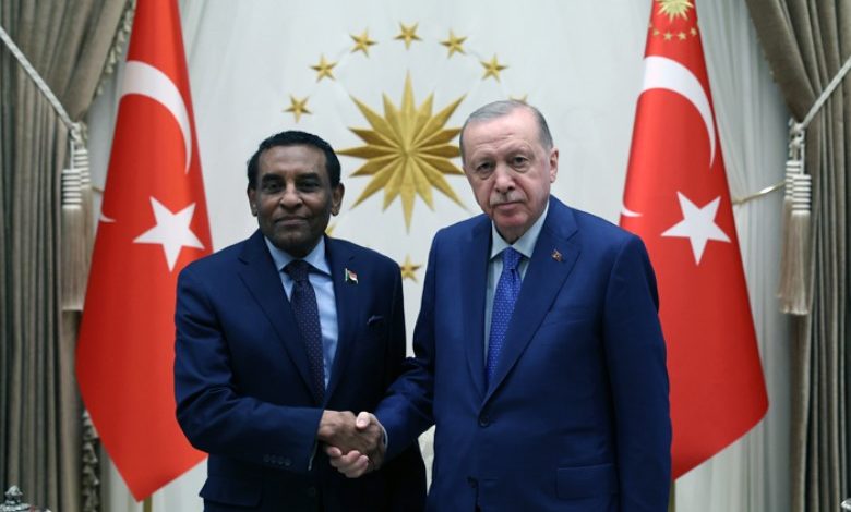 Sudan PM Meets Erdogan as Türkiye Backs Sovereignty, Reconstruction