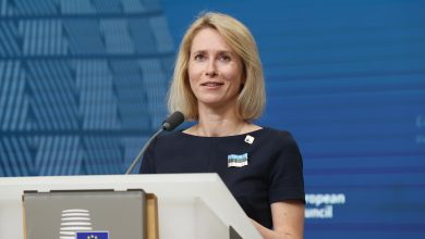 EU Agrees to Lift Sanctions on Syrian Interior, Defense Ministers