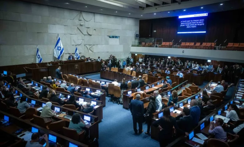 Arab Parliament Speaker Slams Israeli Knesset Bill on Palestinian Tax Revenues