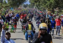 Hundreds Protest Outside Ebola Quarantine Center in Kenya for US Citizens