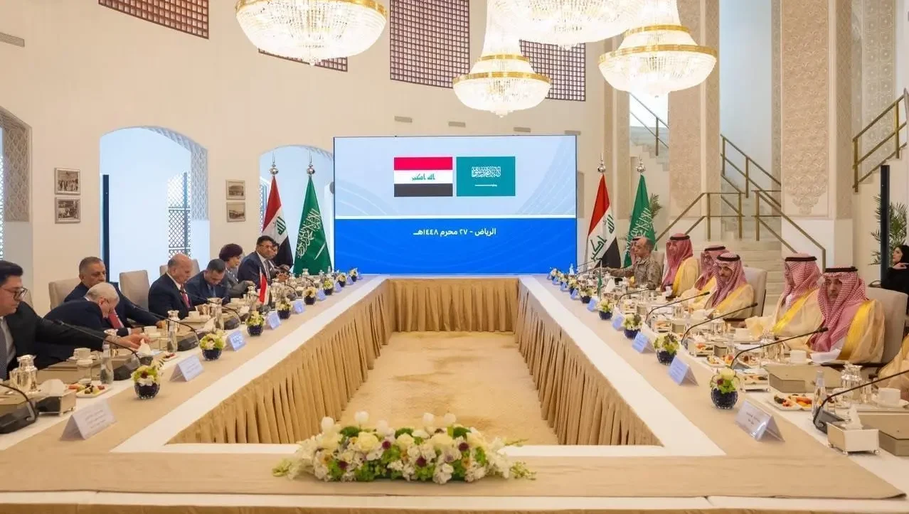 Saudi Foreign Minister Prince Faisal bin Farhan met with his Iraqi counterpart, Fuad Hussein, in Riyadh. (SPA)